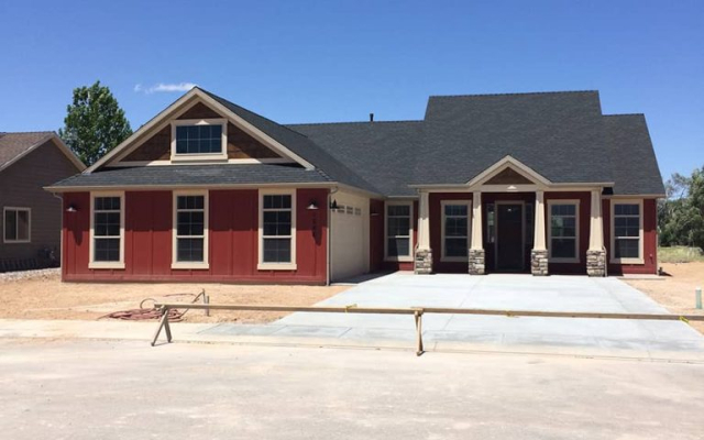 Front elevation of a Nate Blake Construction and Son built home